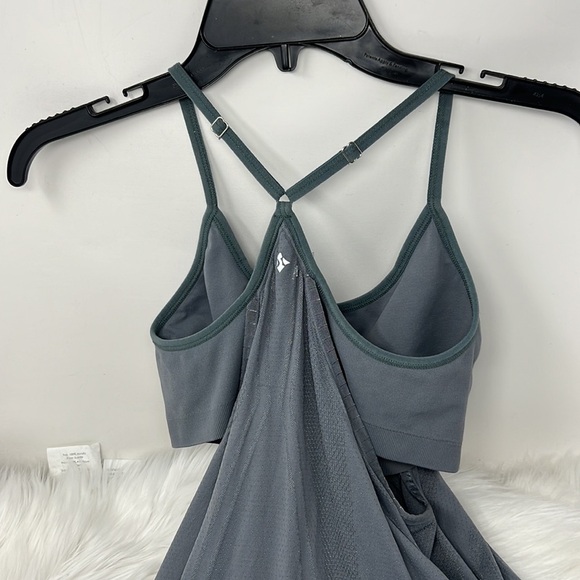 NUX Grey Active Tank Top & Bra Women’s Size Medium - Picture 5 of 6